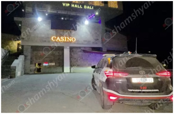 Դանակաhարություն գիշերային ակումբներից մեկում, անվտանգության աշխատակիցն ու մասնակիցներից մեկը տեղափոխվել են հիվանդանոց